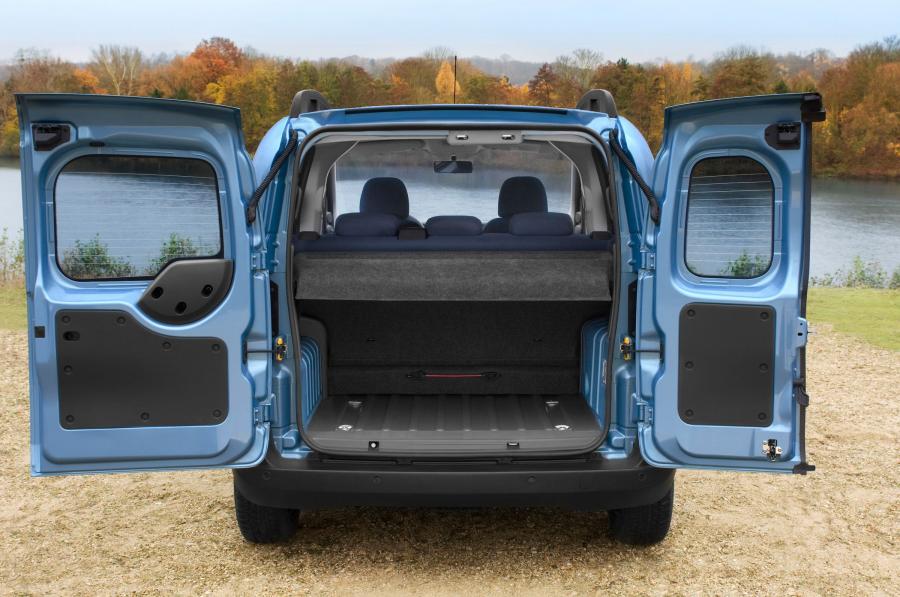  Citroen Nemo Combi 2009 года  (фото 9 из 16)